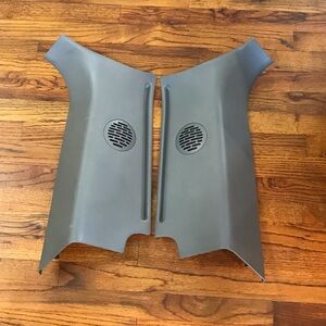 Interior Pillar Trim 15059974 & 15177334 Chevrolet Tahoe Yukon Cadillac Escalade